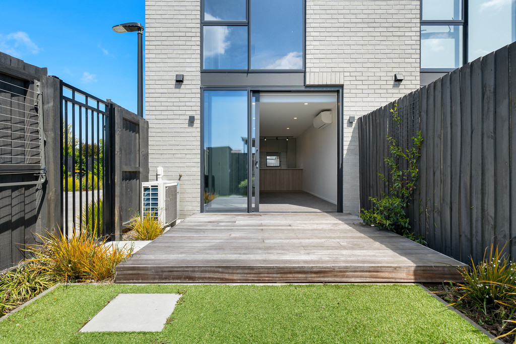 Astute Buyers meet Motivated Seller!